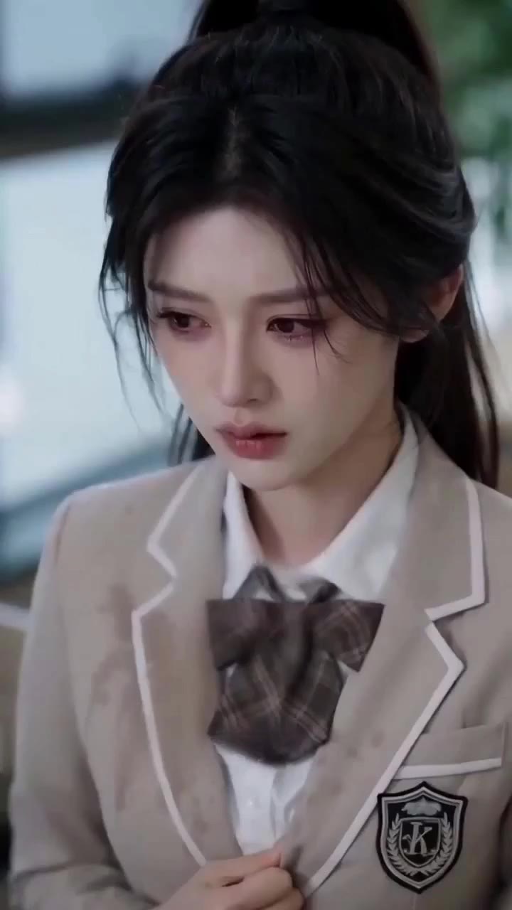 校花们的逆袭贵少海报